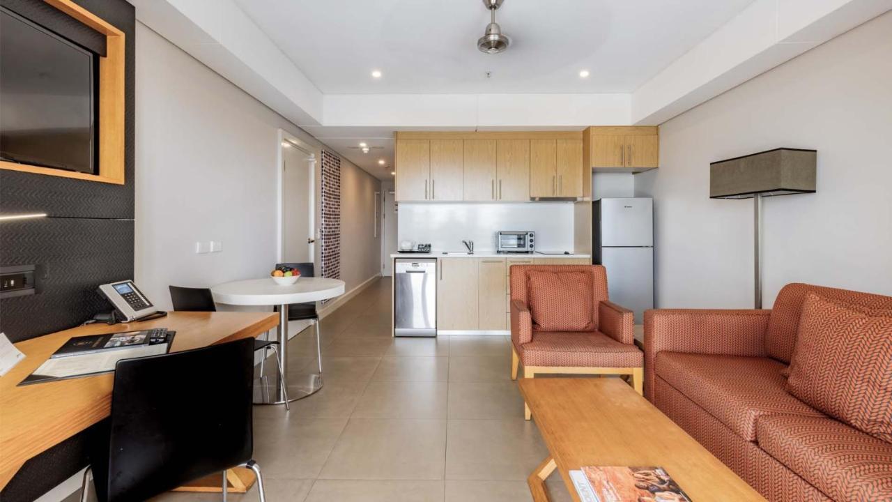 One-Bedroom Apartment No Housekeeping